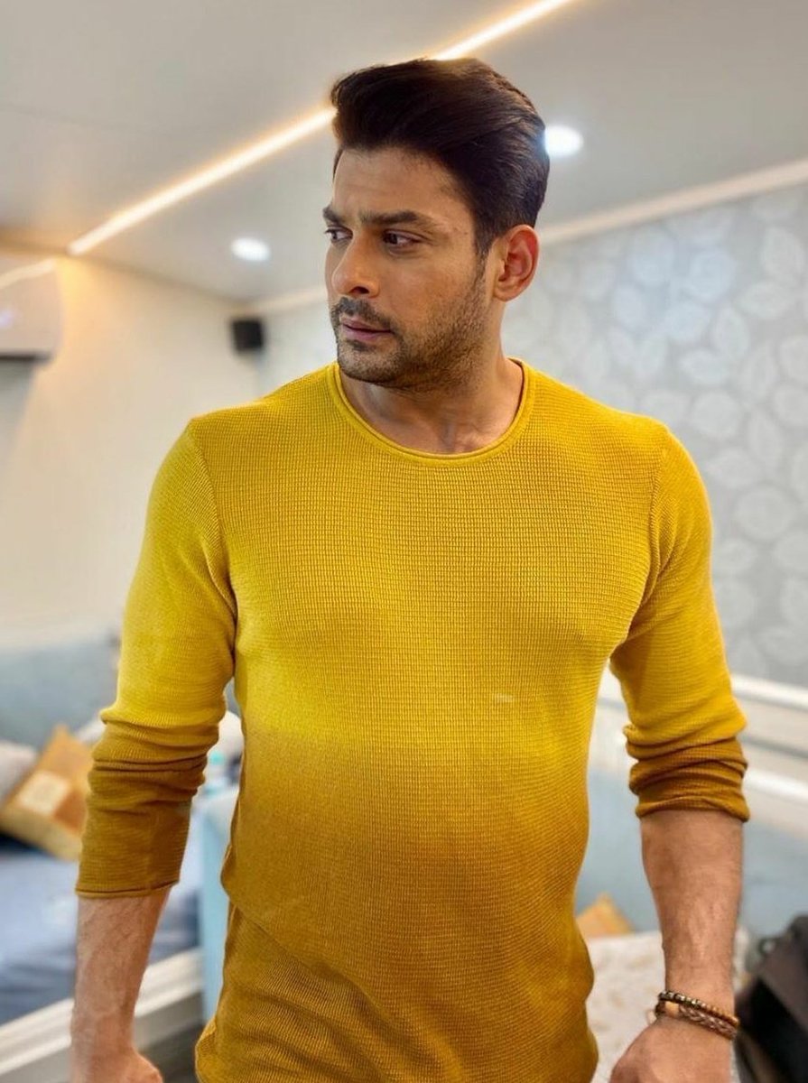 I want More ,let's taste Yellow #FirstLookOfDilKoKaraarAaya