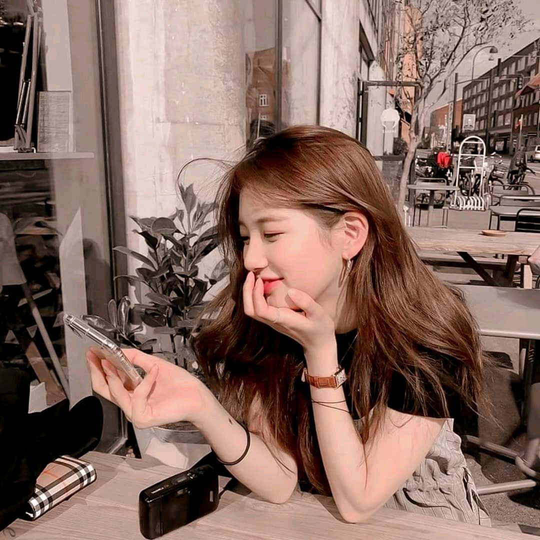 Elsasyavitri15's tweet photo. 💙Bae Suzy sebagai Hong ju, di film while you were sleeping, @Suzy
#baesuzy #Suzy 
#whileyouweresleeping https://t.co/Xy9vcD8sYE
