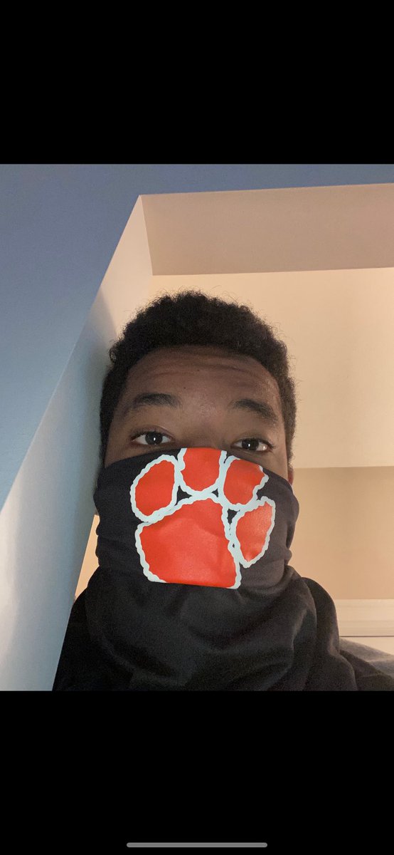 In our next matchup in the Brighton Football Mask Up Challenge we have Coach <a href="/brentluplow/">Brent Luplow</a> vs. @Chris_Reaves_ ! Who’s is better?

RT = Coach <a href="/brentluplow/">Brent Luplow</a> 
Favorite = @Chris_Reaves_