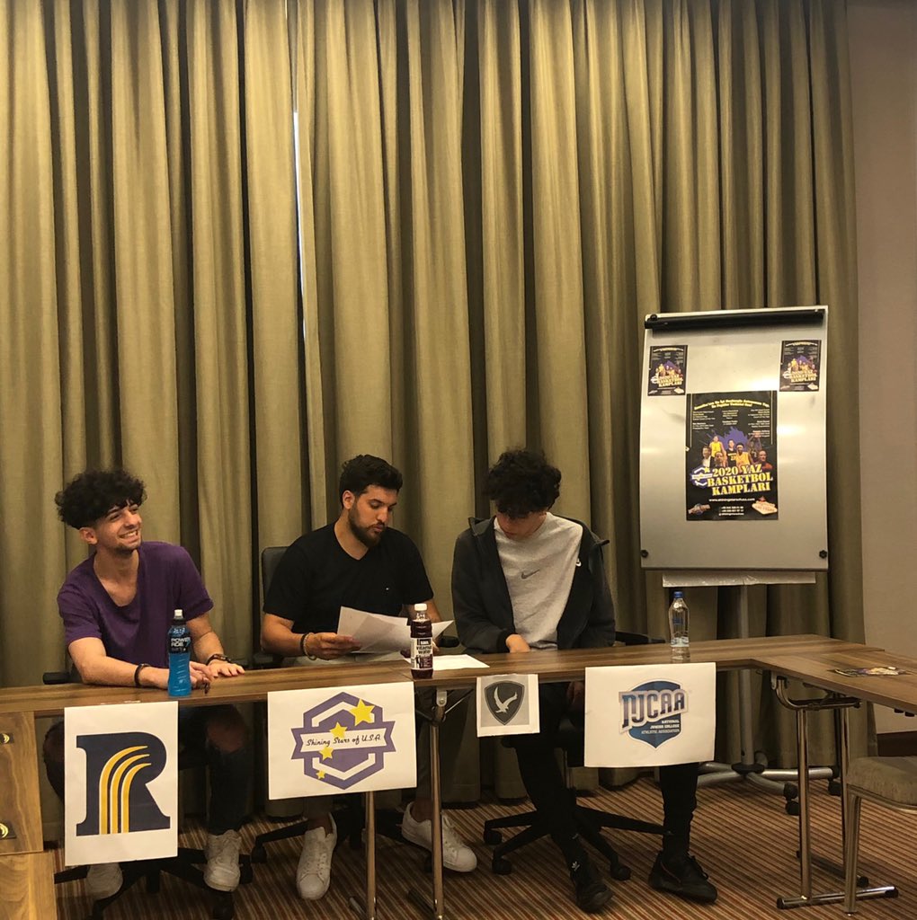 shiningstarsof1's tweet photo. 💥Signing Day💥🖋🎉
Shining Stars of USA ayrıcalığı ile akademik ve basketbol kariyerlerine Amerika'da burslu olarak devam etme kararı alan oyuncularımız Rıfat Ege Küçük ve Görkem Örtül'e yeni takımlarında başarılar diliyoruz. #shiningstarsofusa https://t.co/9jT1DdlJP6
