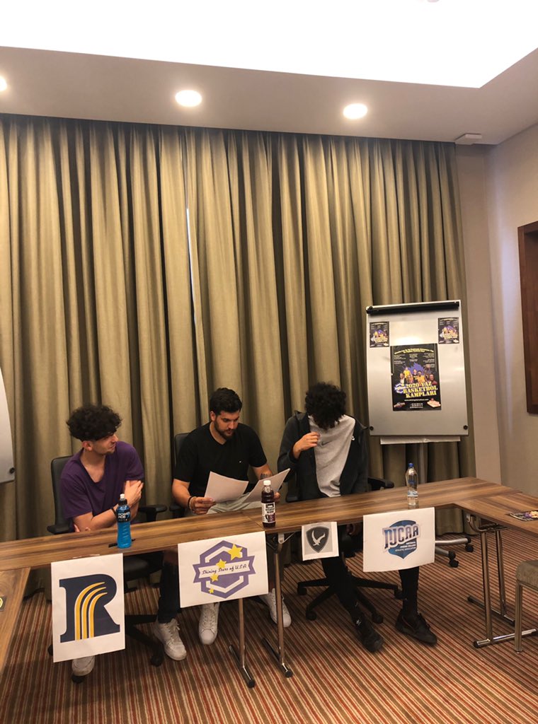 shiningstarsof1's tweet photo. 💥Signing Day💥🖋🎉
Shining Stars of USA ayrıcalığı ile akademik ve basketbol kariyerlerine Amerika'da burslu olarak devam etme kararı alan oyuncularımız Rıfat Ege Küçük ve Görkem Örtül'e yeni takımlarında başarılar diliyoruz. #shiningstarsofusa https://t.co/9jT1DdlJP6