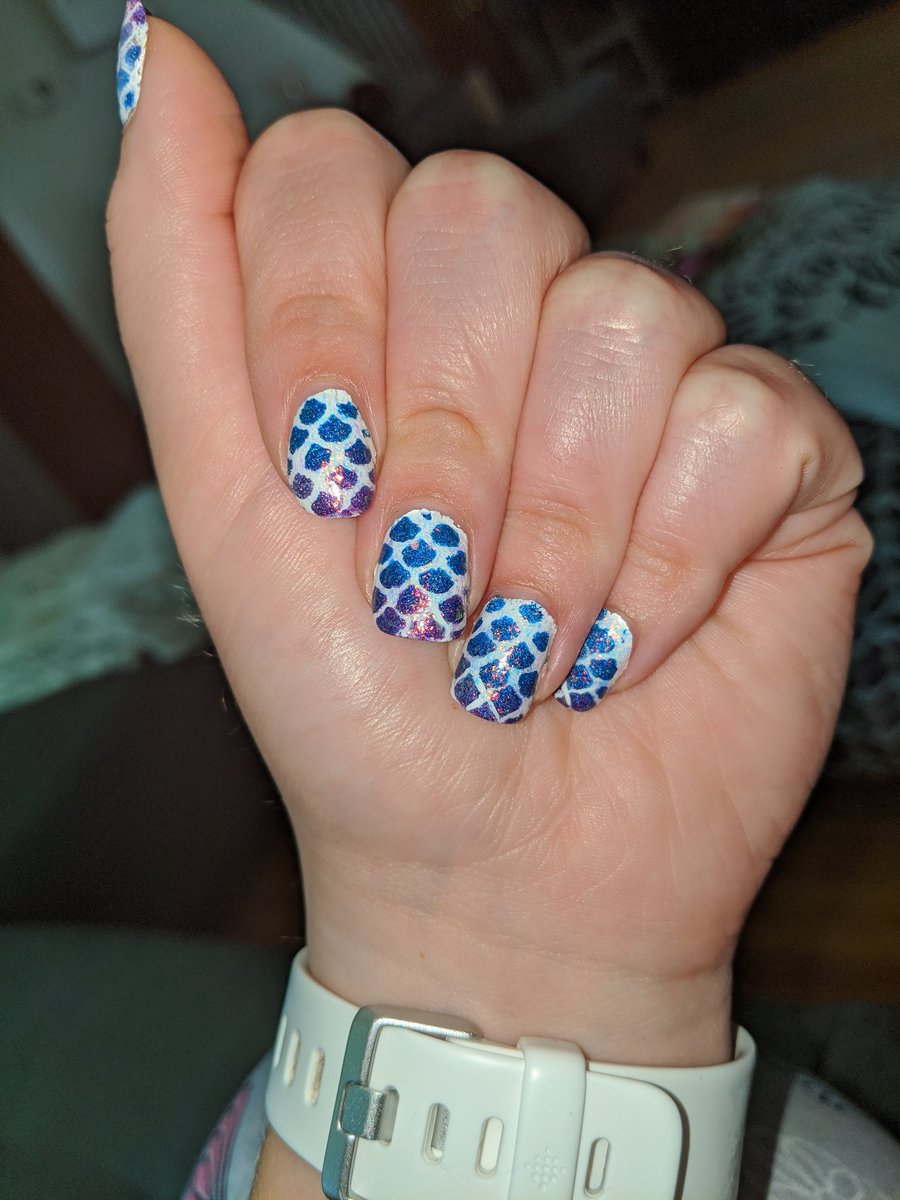 heyimkkay's tweet photo. I keep spending too much money on nail polish cause @nailogical keeps releasing new @holotaco polish but my nail art skills have leveled up. https://t.co/FZ7HrOWV9X