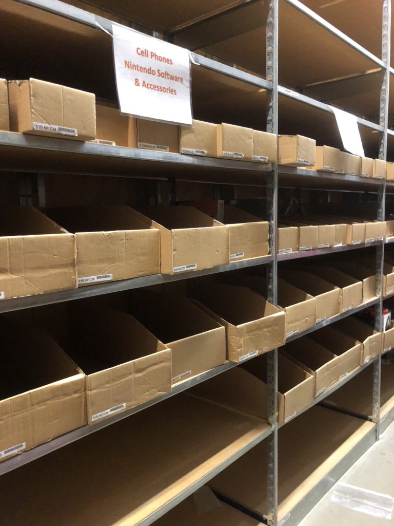 Fill it! ✅ Sell it! ✅ We are switching things up to fill the floor in tech. #inthestore #on the floor #Allin. <a href="/amy_tgt/">Amy Nickoli</a> <a href="/HeatherH613/">Heather Hearn</a> <a href="/GMells87/">Gregg Mello</a> <a href="/MelanieLukacz88/">Melanie Lukacz</a>
