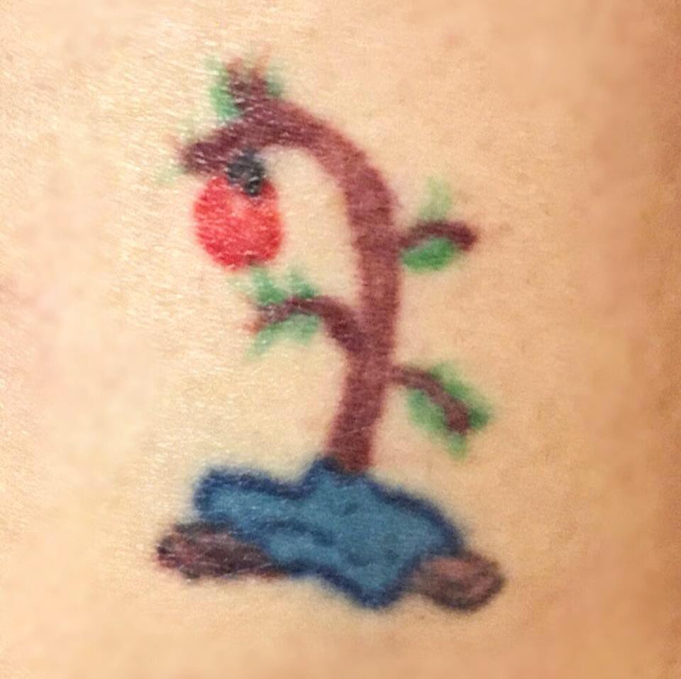 babesbug's tweet photo. @KTLAWeekendAM @LynetteRomero @mester_mark #ktlatalktous #TattooDay My Charlie Brown Christmas tree. Memorial tattoo for my Mom. https://t.co/yxlx4d2Aqr