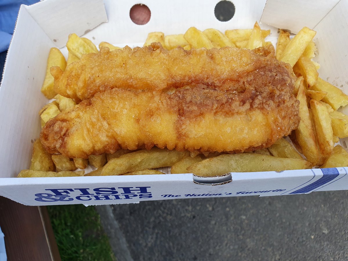 katdaz01's tweet photo. You can't beat Scottish haddock &amp; chips...even better sitting by the 
River Earn 😋 https://t.co/d6eZsvvWtX