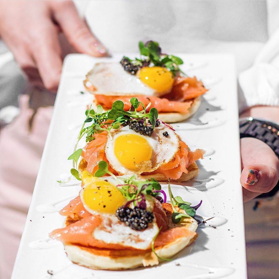 KitchentableSQ's tweet photo. It's #NationalCaviarDay and we're daydreaming about our smoked salmon caviar! #KitchenTableSquared https://t.co/qD7oMUKNC4