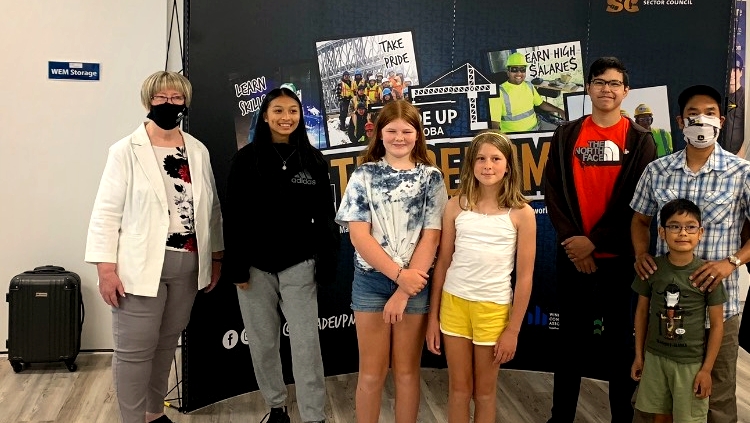 CareerTrek's tweet photo. We are so grateful that so many amazing young folks wanted to join us for our first ever coding camp with @KidsCoding and @TradeUpMB 

The two young ladies in the front drove all the way from Winnipeg Beach to join us! 

#CareerTrek #CareerTrekStories #TradeUpMB #KidsCoding #MCSC https://t.co/JWr6M2sFQH