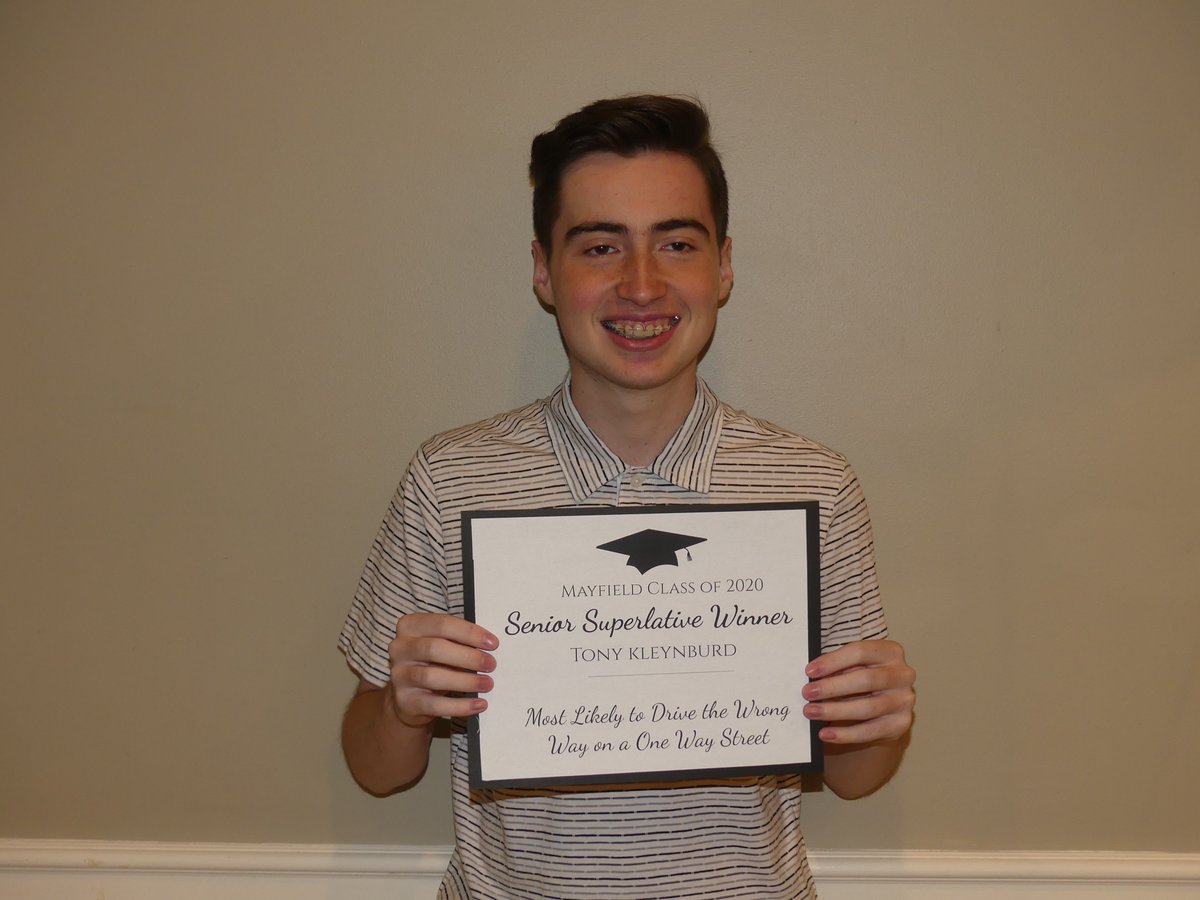 SeniorCelebrat1's tweet photo. Senior Celebration photos! https://t.co/fQu9OWCWuv