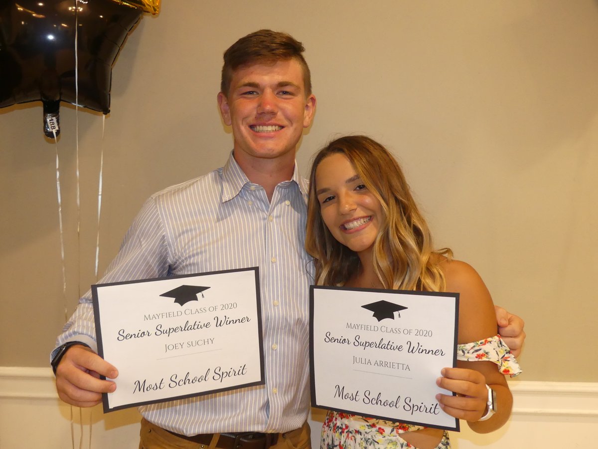 SeniorCelebrat1's tweet photo. Senior Celebration photos! https://t.co/0VdNs5ihQL