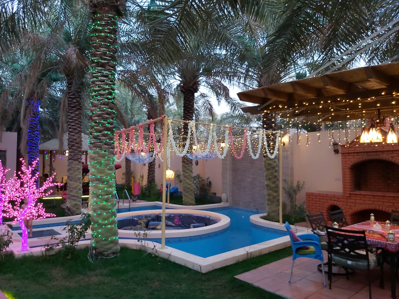 زوروا الأحساء On Twitter استراحات الأحساء تبحث عن منتجع فخم لمناسباتك الجميلة لتستمتع خلال الإجازة سارع بالحجز منتجع شيراتون مسبح مسطحات وجلسات خارجية مجلس غرفة نوم تعقيم