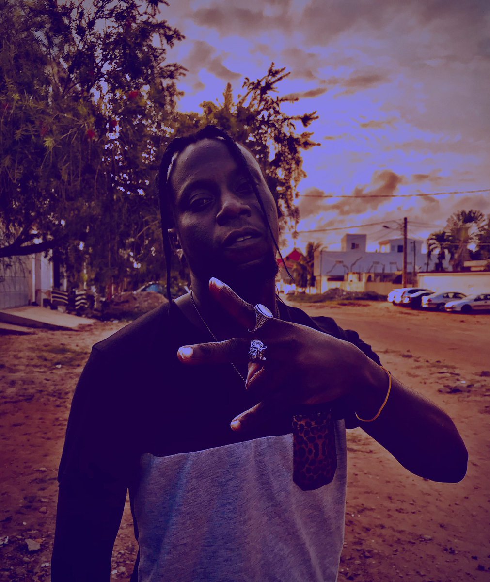 _big_sv3n_'s tweet photo. We love to take life on the good side; that’s how we ride.
#MaroonsRoyalFamily👑 - Soyimavo (Forever and Ever)
🤙🏿👁🌋🔥7️⃣💎🤴🏾
#youngmandela #hustlerminded #everydayisgrindday #nevergiveup #winnerscircle #africa #king #togo #winnersmusic®️ #maroonsroyalfamily®️
#Soyimavo https://t.co/4ix5wOustn