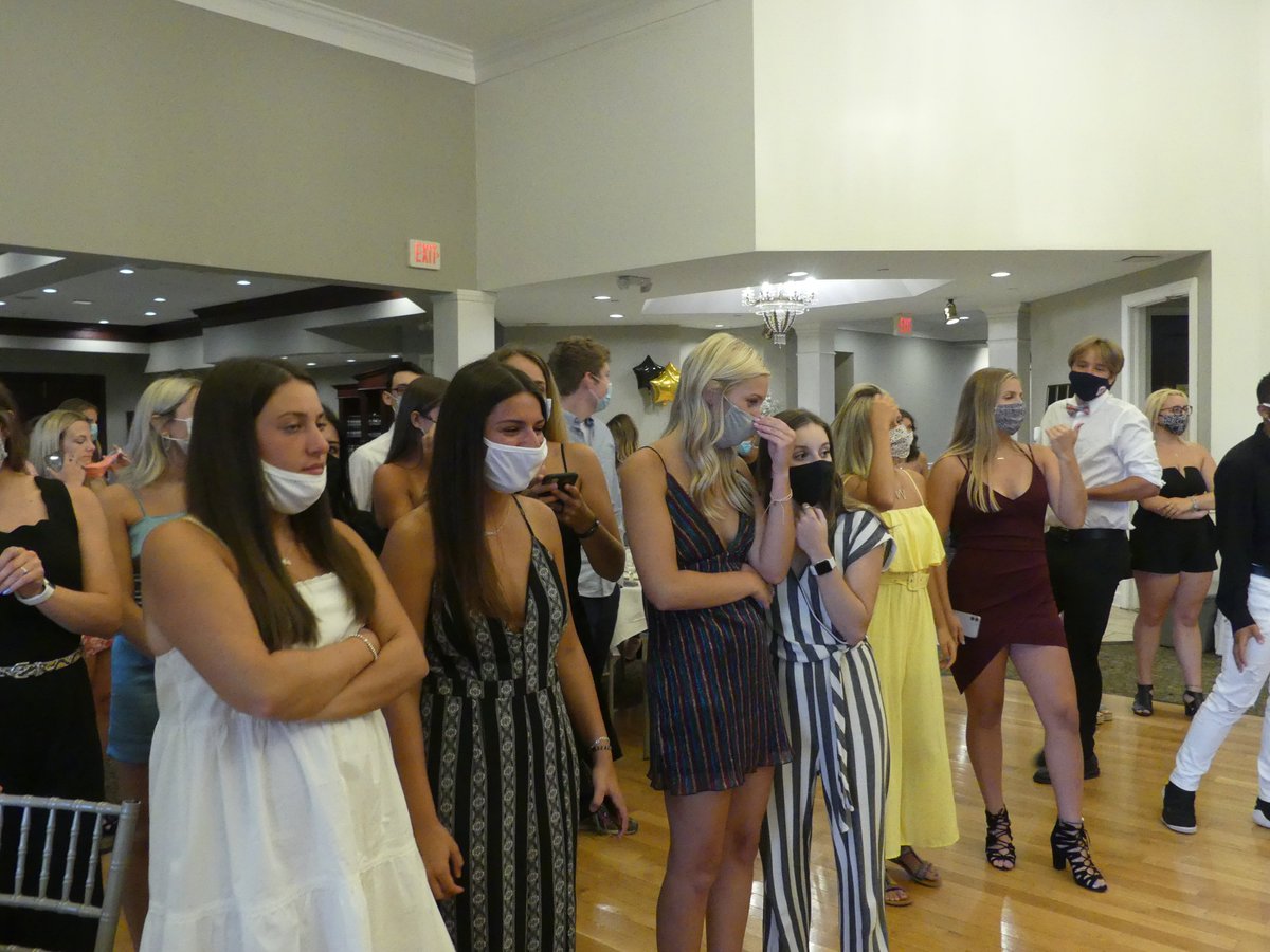 SeniorCelebrat1's tweet photo. Senior Celebration photos! https://t.co/eS3u2UEjnn