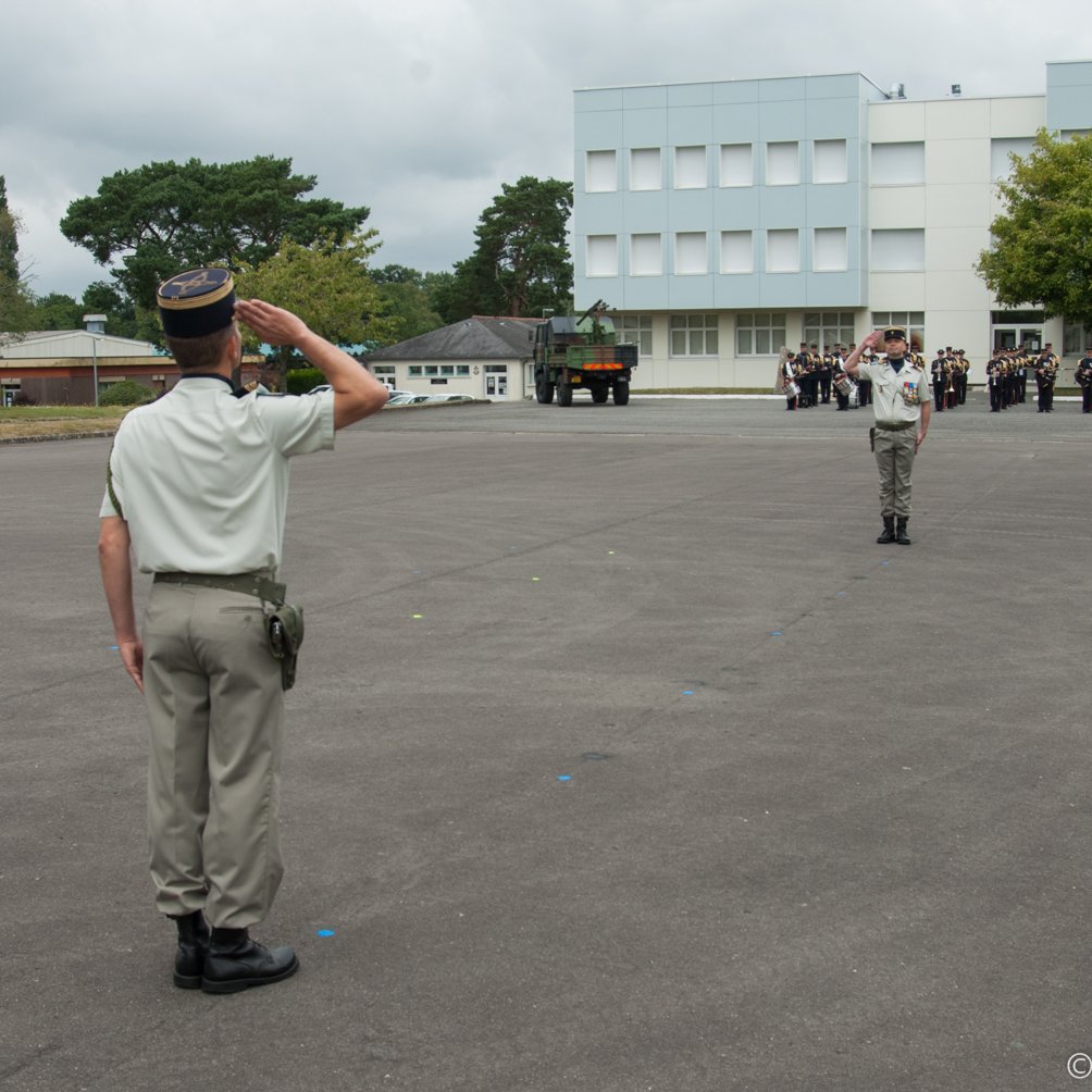 armeeszoneouest's tweet image. [Retour en📷] sur la passation de commandement du #11eRAMa. Le jeudi 16 juillet dernier, à la Lande d'Ouée (35), le colonel Galan a cédé sa place au colonel Morilleau lors d'une cérémonie unique où les discours prononcés et le magnifique haka des #Bigors ont marqué les esprits ❗️