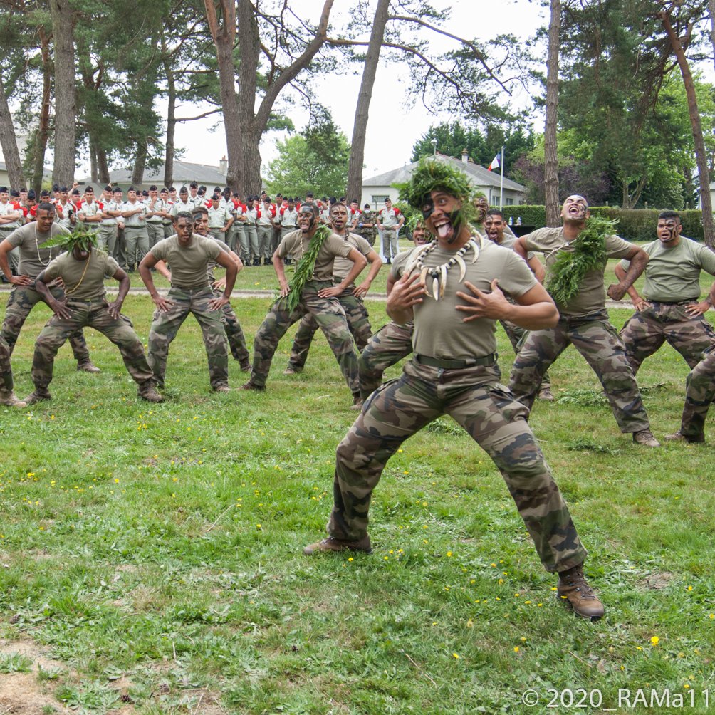armeeszoneouest's tweet image. [Retour en📷] sur la passation de commandement du #11eRAMa. Le jeudi 16 juillet dernier, à la Lande d'Ouée (35), le colonel Galan a cédé sa place au colonel Morilleau lors d'une cérémonie unique où les discours prononcés et le magnifique haka des #Bigors ont marqué les esprits ❗️
