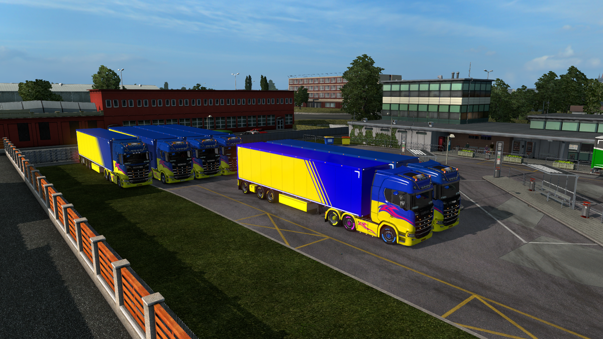 FalconTrucking's tweet photo. Our drivers attending the first route of the Humanity24 #DisasterRelief charity convoy today. Humanity First started formally as a registered charity in 1994 in the UK. 

#falcontrucking #humanity24 #charity #convoy #saturdaydrivers #scssoftware #truckersmp https://t.co/Hwb3KRF6XI