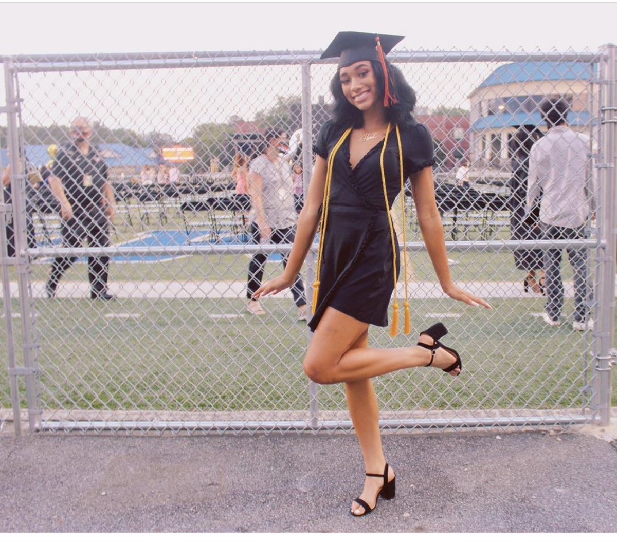 KyaWilliams0's tweet photo. Class of 2020 @KellHighSchool thank you for 4 amazing years! Memories I will cherish forever!! 👩🏽‍🎓❤️ https://t.co/TCOUdVy69w