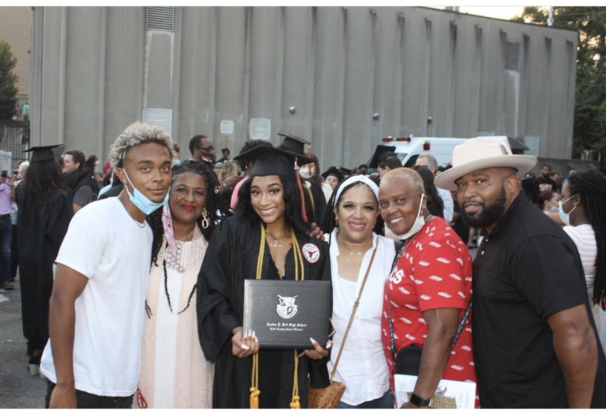 Class of 2020 <a href="/KellHighSchool/">Kell High School</a> thank you for 4 amazing years! Memories I will cherish forever!! 👩🏽‍🎓❤️