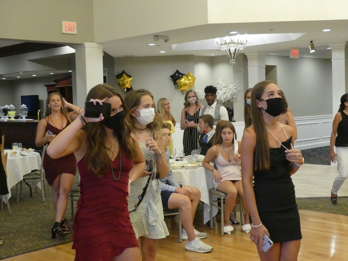 SeniorCelebrat1's tweet photo. Senior Celebration photos! https://t.co/xky6MQnOEV