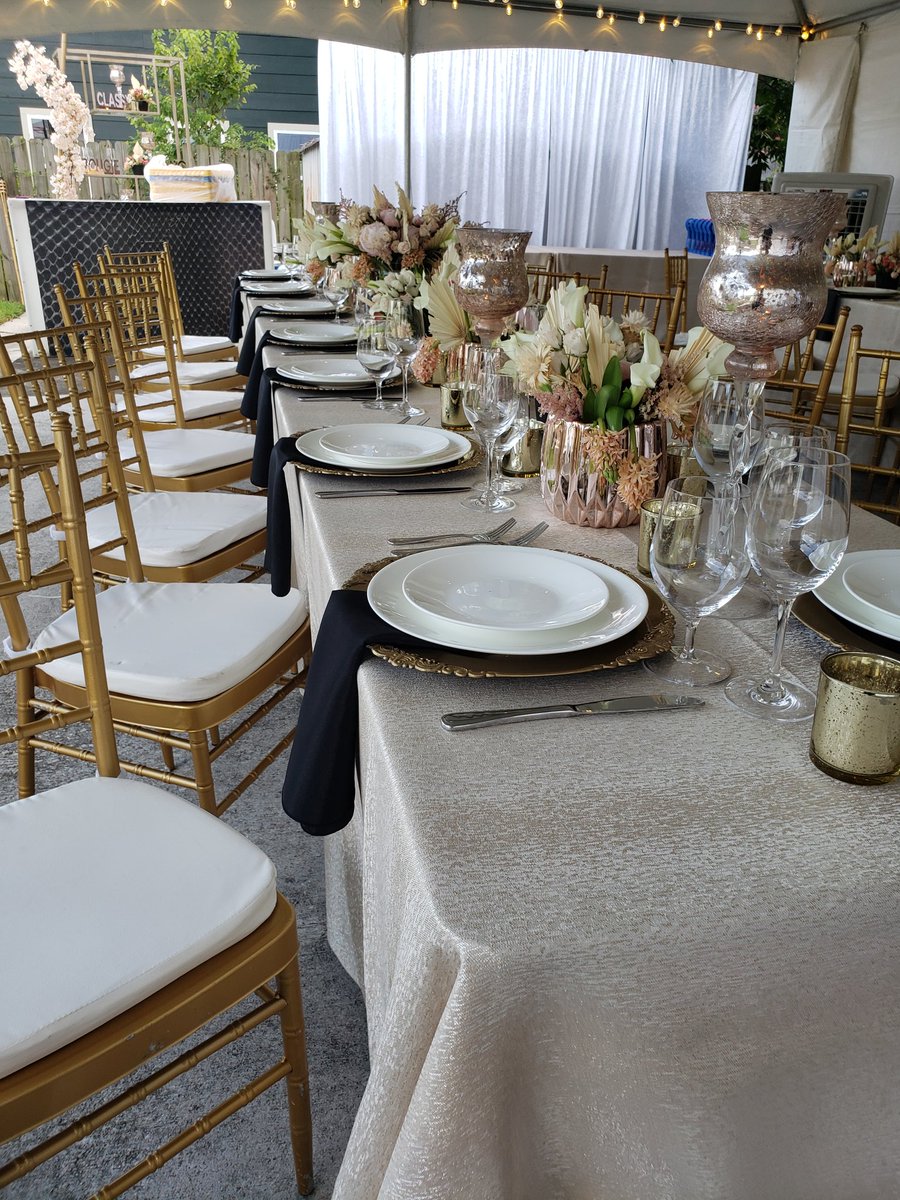 Intimate bridal showers are always the best at home.  @Ms_Aliah we are super elated to be a part of your upcoming nuptials! #teamkkreations
