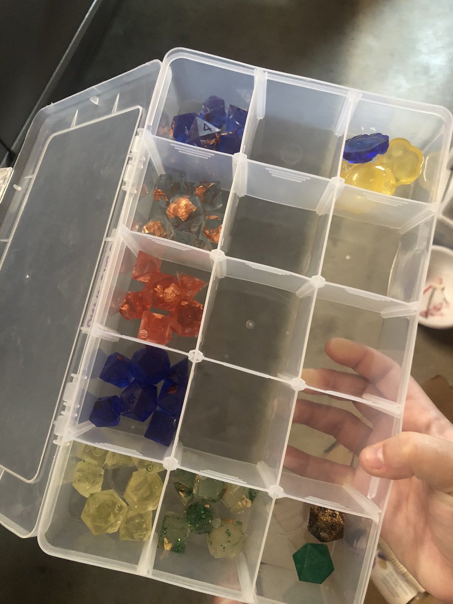 HappyHourDice's tweet photo. This is what happens when you save your sanding and polishing for the weekend 😫 https://t.co/Y69ZINlGVA