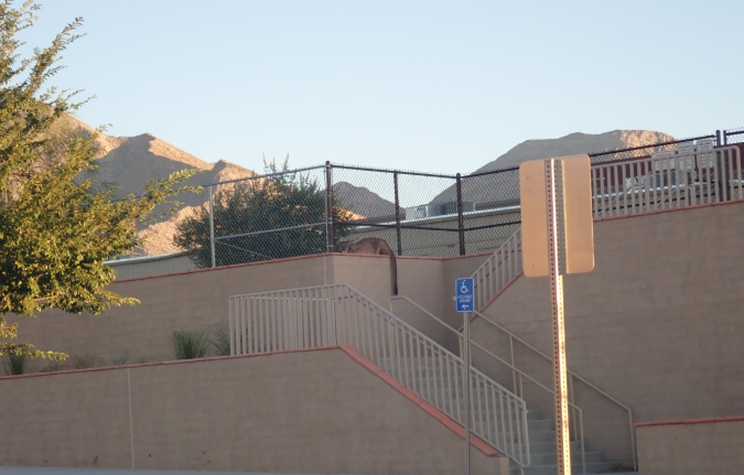 KTNV's tweet photo. Mountain lion spotted this morning in Summerlin behind Billy and Rosemary Vassiliadis ES. https://t.co/ZaLopBemeH | 📷: Sara Crawford https://t.co/ogpGOm5N65