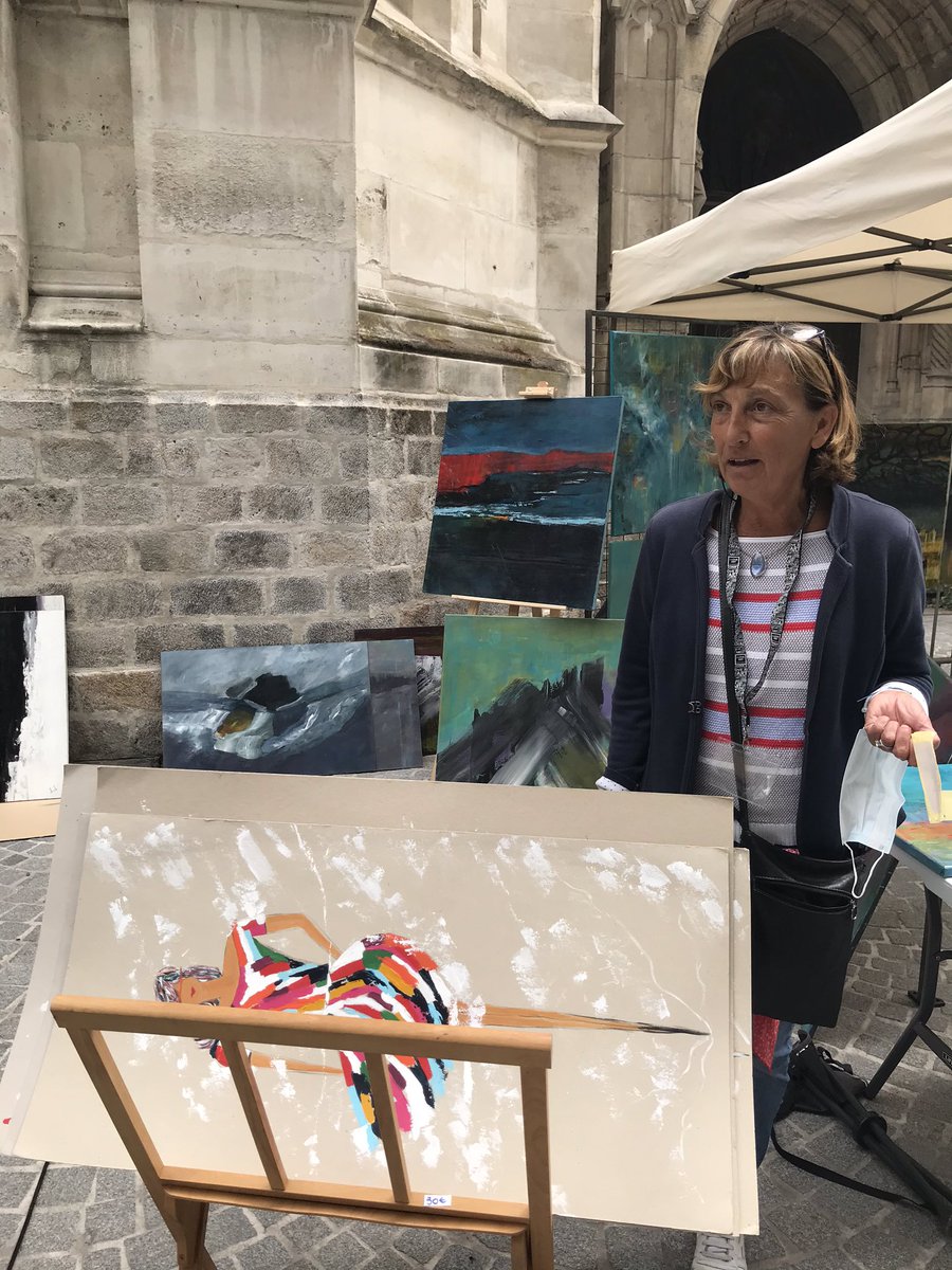 duhamel_vanessa's tweet photo. « Week-end d’artistes » est de retour parvis Saint Maurice à #lille . Une occasion de se souvenir que le mot parvis vient de l’ancien français Pareïs : paradis .
L’art partout . L’art pour tous . Tous les samedis de Juillet sous la présidence de l’artiste plasticien #ktof https://t.co/w9vjw0VSnB