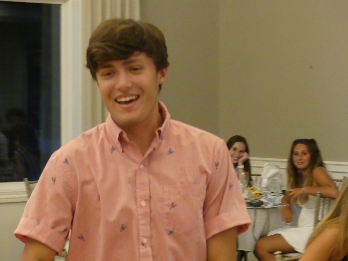 SeniorCelebrat1's tweet photo. Senior Celebration photos! https://t.co/l48OR7gu89
