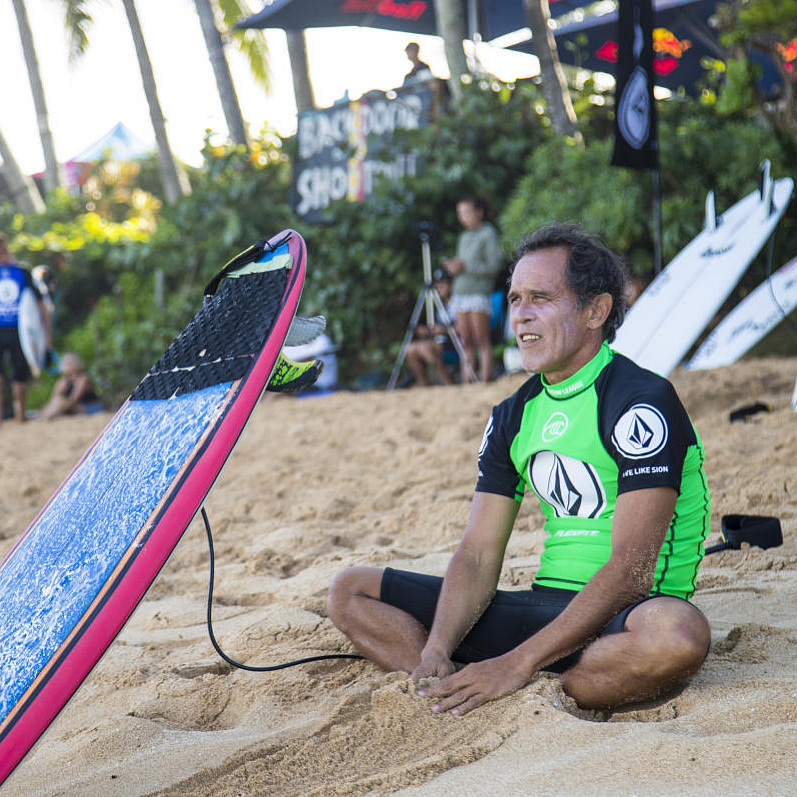 wsl's tweet image. Derek Ho, 1993 World Champion, has passed away at 55. The four-time Triple Crown Winner and two-time Pipe Master has left an indelible mark on the international surfing world and has been a pillar of the North Shore community for five decades. Our hearts are with his loved ones.