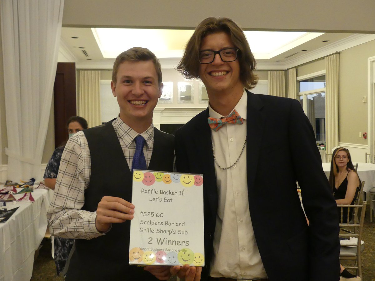 SeniorCelebrat1's tweet photo. Senior Celebration photos! https://t.co/tRJu9XV8xF