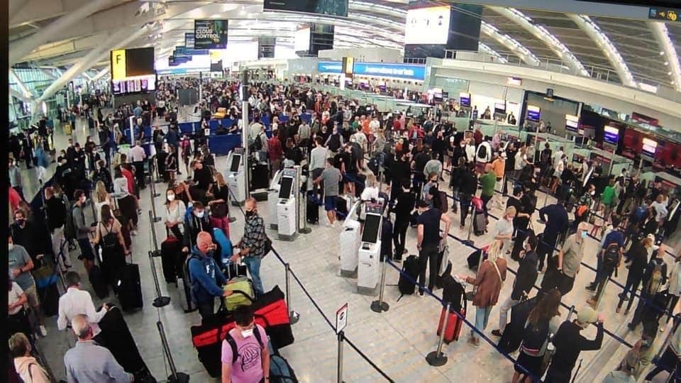 teaorc0ffee's tweet photo. Terminal 5 today. Ba "fighting for survival" "no one wants to fly" "it will take till 2023" to get back to normal" #babetreyal #Handbacktheslots #BANationalDisgrace https://t.co/fgLBbQeN95