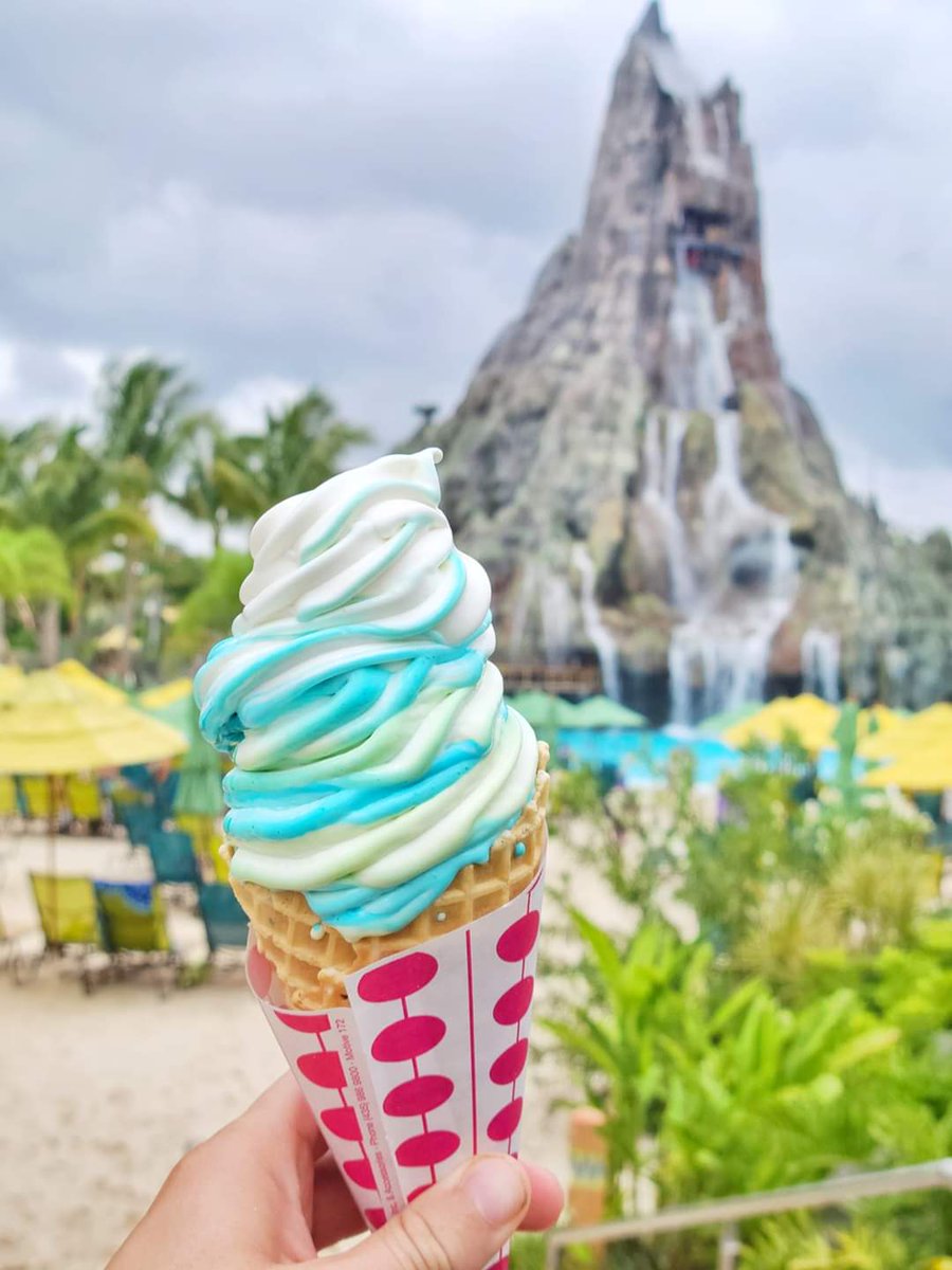 madmousekabean's tweet photo. Foodie tip: Don't skip the ice cream at Universal's Volcano Bay. You can choose up to 3 different flavors (on one cone) or cup! ๐ฆA delicious and refreshing poolside treat!
#fuelyourwanderlust #letyourselfwoah #universalvacation #universaltravelprofessional @UniversalORL https://t.co/ISsgWXHdAe