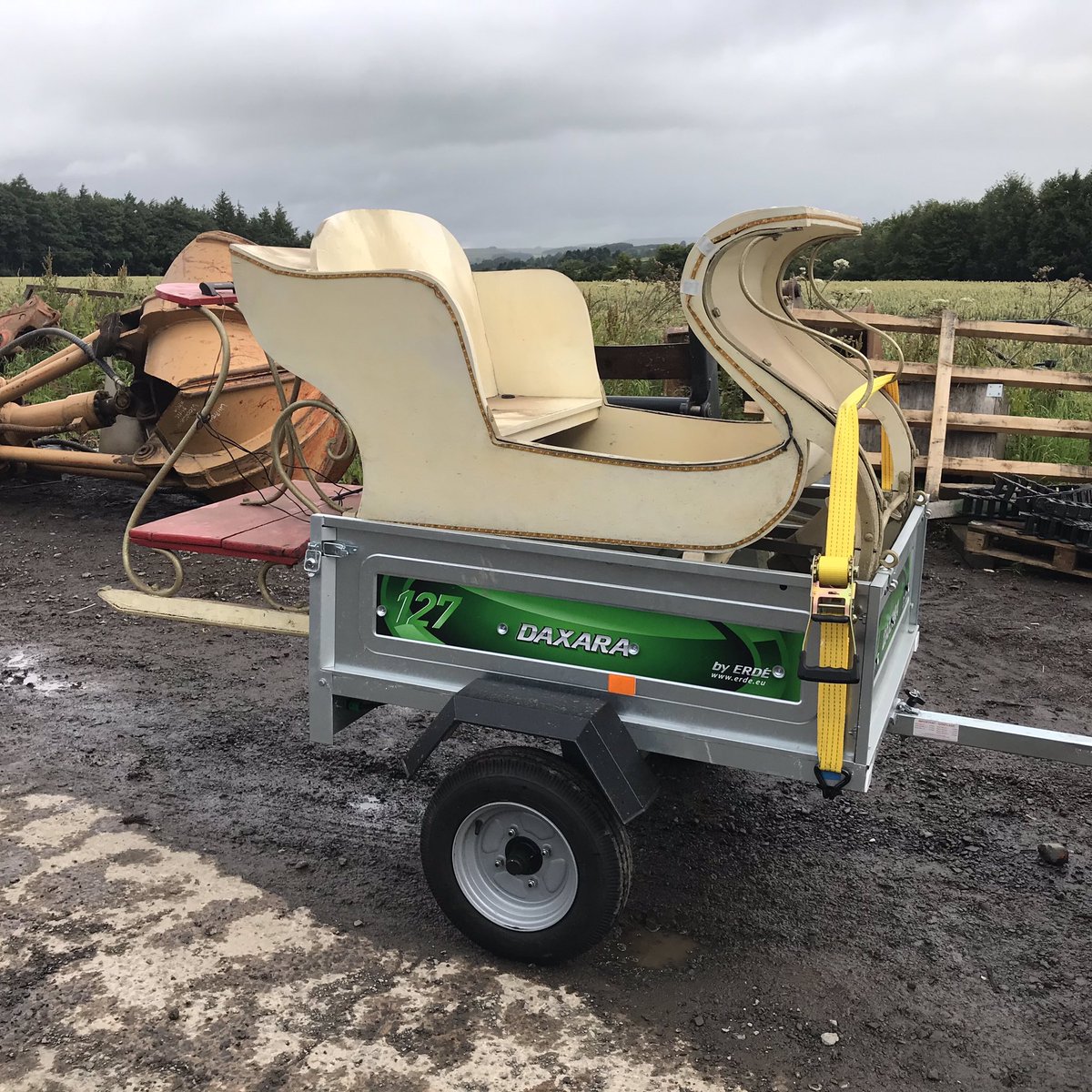 bay_table's tweet photo. After last years success borrowing @HartlepoolTable’s Santa’s Sleigh (where we raised over £2,500, which helped us put on the #BigBatchCook) we decided we needed one of our own. A massive thank you to @HexhamRoundTbl for retiring theirs to us
#DoMore
#BuiltByKindness https://t.co/Ds2xsZqhJH