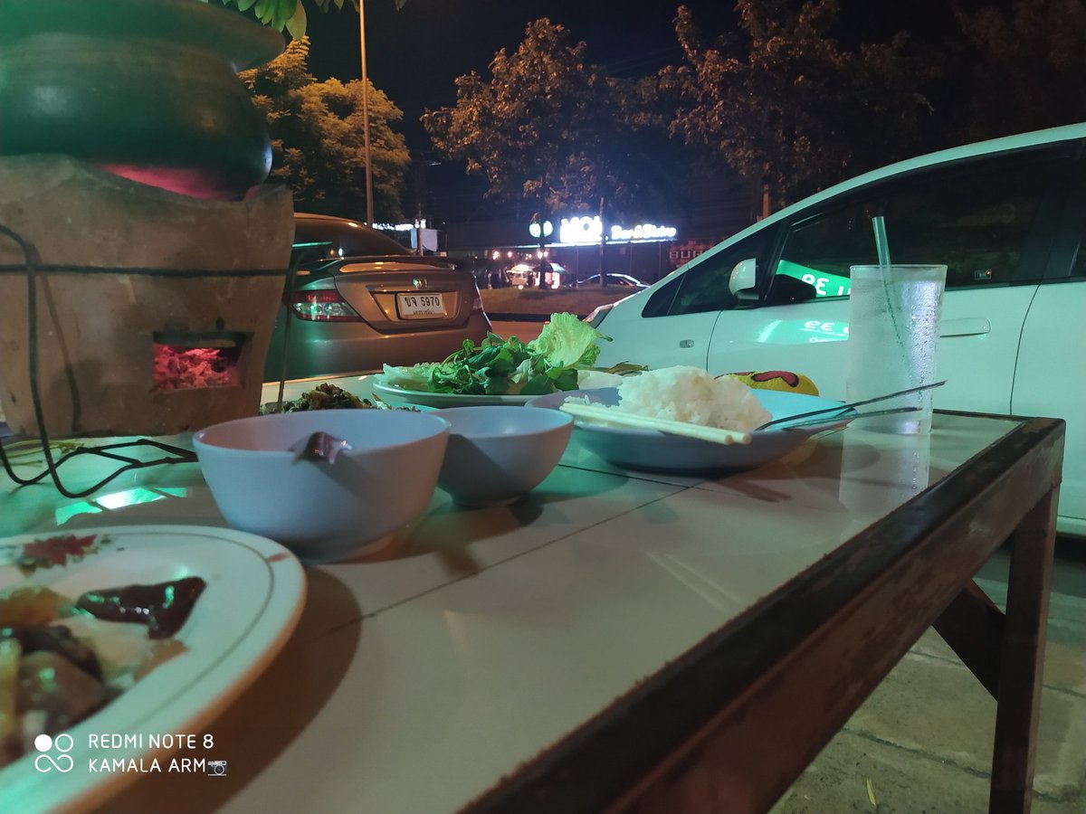 zC2x3MwDZxbgXK4's tweet photo. #MOKBar กินก่อนค่อยไปทัว https://t.co/zcJrgSCxz4