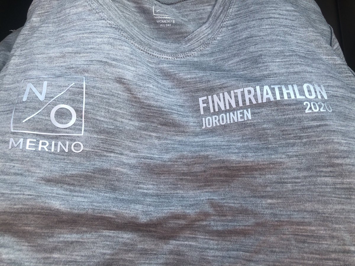 Päivän treeni tehty osallistumalla <a href="/Rockyn_kulma/">Tomi Kallio</a> kanssa <a href="/Finntriathlon/">Finntriathlon</a> #suurjoroinen tapahtumaan paikan päällä Joroisissa: 1.6 km 🏊‍♀️, 81 km 🚴‍♀️, 20 km 🏃‍♀️
Oli kyllä ihan mahtava päivä - 50 henkeä reitillä ja kyläläiset kannustamassa 😊 #dowhatyoulove #yhdessä