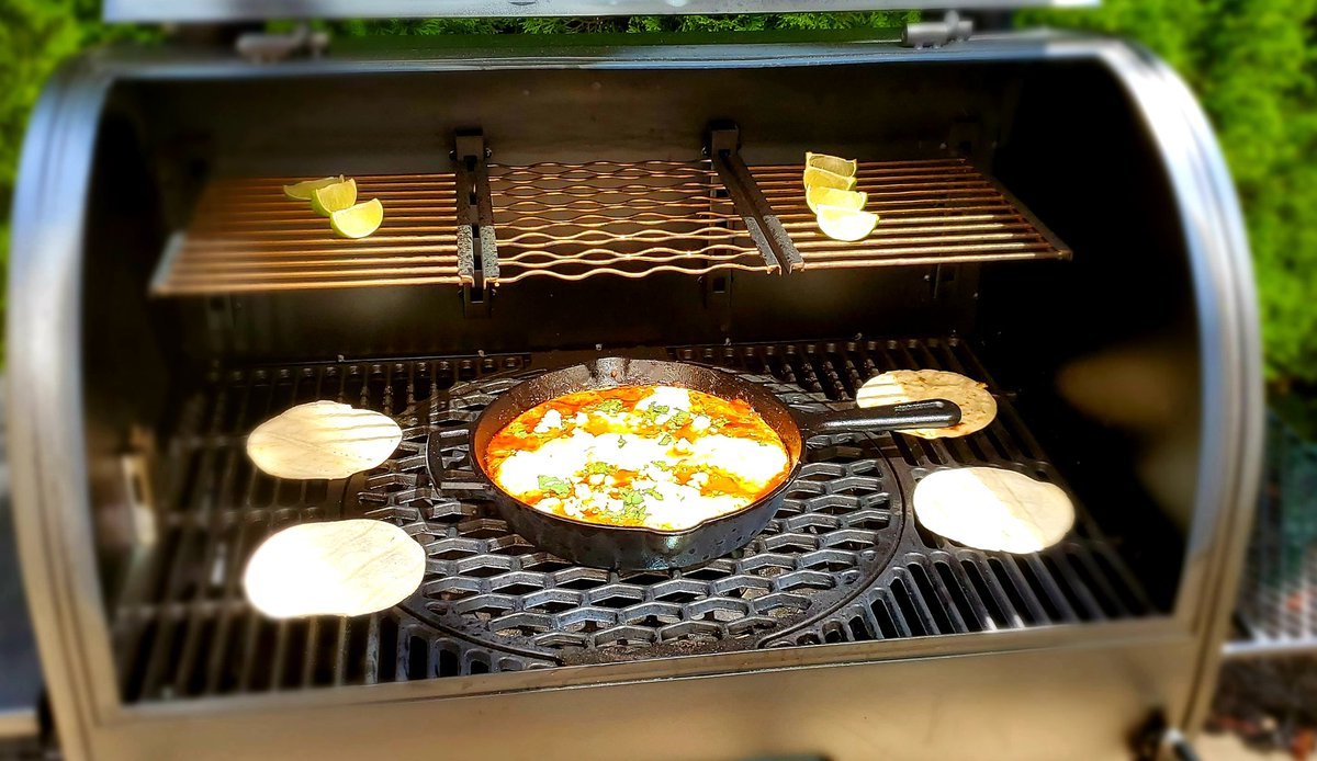 tim_bassett01's tweet image. Heuvos Rancheros cooked on my @OklahomaJoes Rider DLX for brunch. Served on corn tortillas with lime, cilantro, and crumbled cotija cheese. One of my new favorite meals! 🔥🍽 #CookOutside