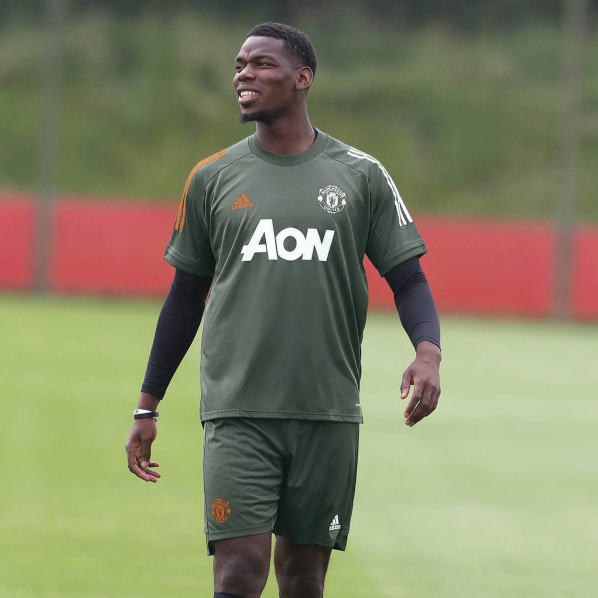 AlwaysUnited20's tweet photo. #mufc new training drip 🔥 https://t.co/HhI7rcqG7r