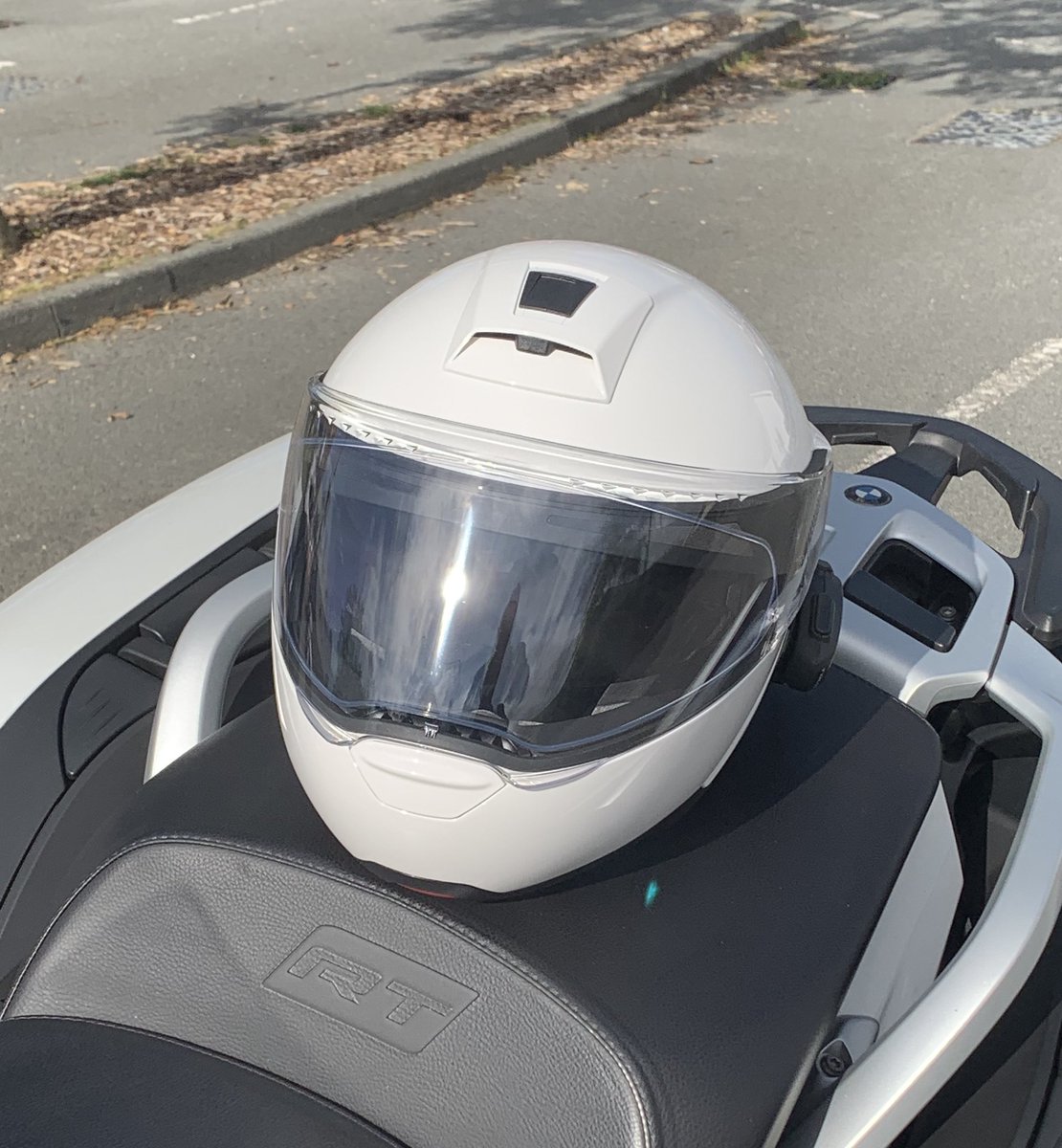 gsymp66's tweet photo. Schuberth C4 pro, a great lid. Fantastic service from Millard’s & Co. ordered on Monday arrived Friday. #schuberth #c4pro #rt1200 #Guernsey https://t.co/cZe68R3Ght