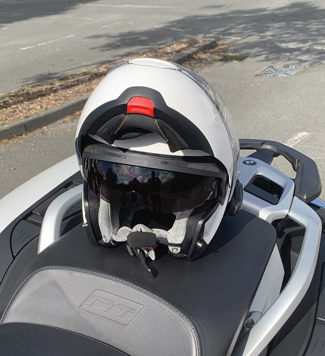 gsymp66's tweet photo. Schuberth C4 pro, a great lid. Fantastic service from Millard’s & Co. ordered on Monday arrived Friday. #schuberth #c4pro #rt1200 #Guernsey https://t.co/cZe68R3Ght