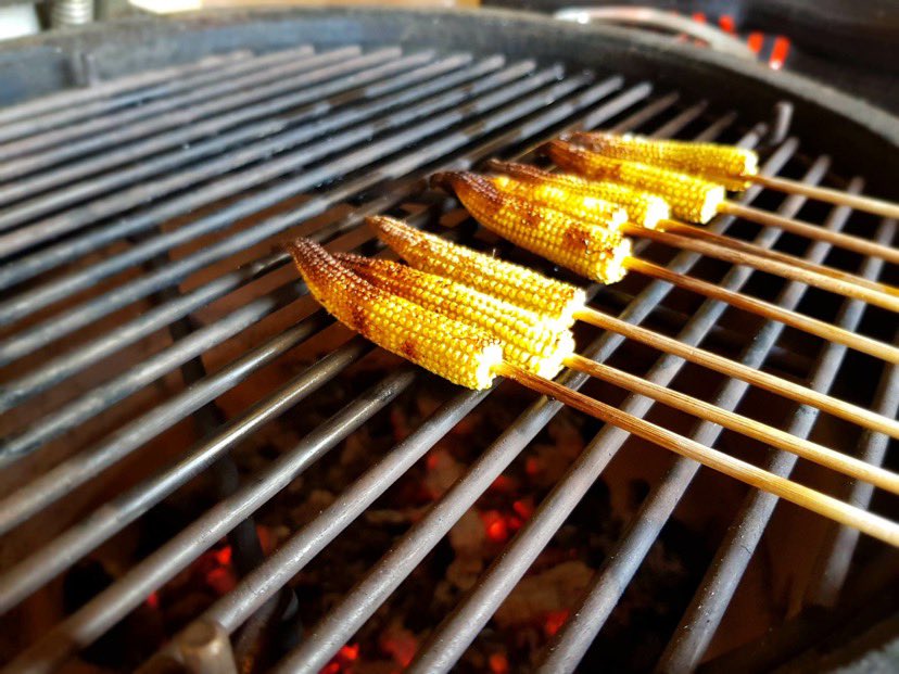Monolithgrilluk's tweet photo. The Monolith LeChef rotisserie in action. Chicken wings and  bbq baby corn with butter by Martin Sviba 🔥🙌🔥 https://t.co/jQ75u5lCj2