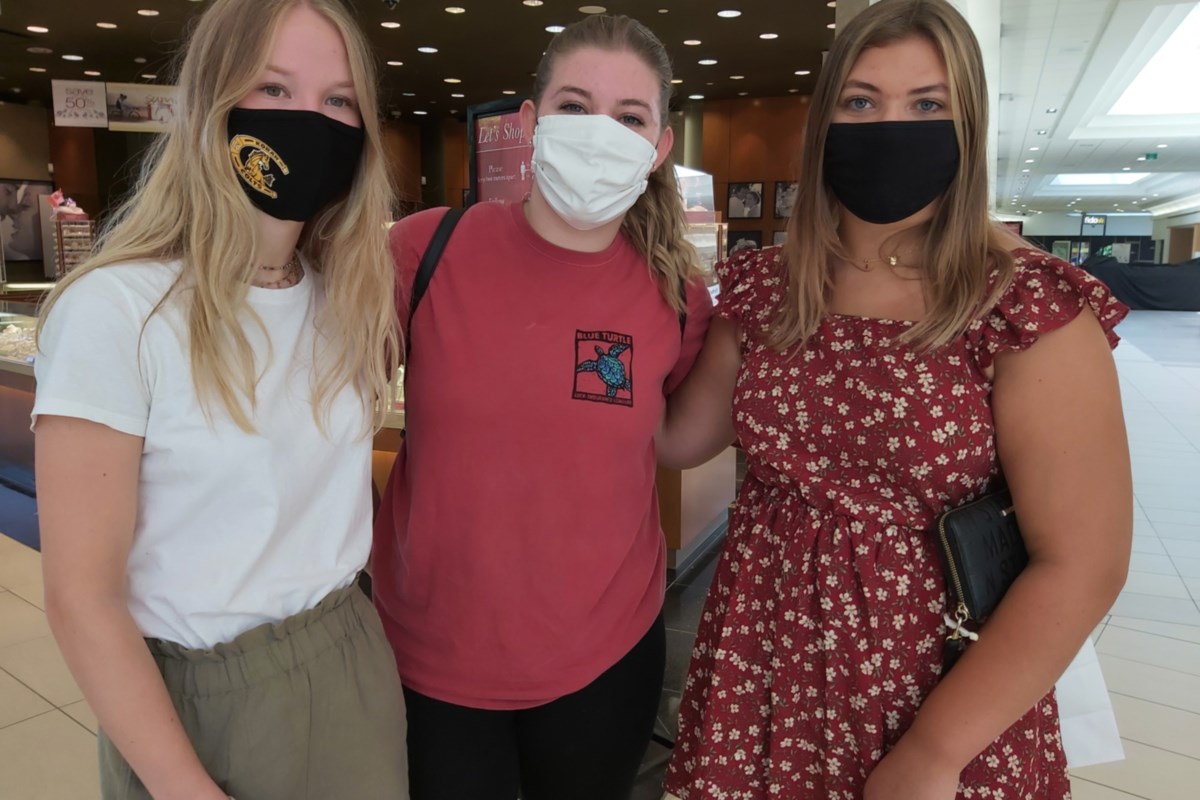 Sault shoppers mask up at malls, big box stores: Some call it a nuisance, others don’t seem to mind sootoday.com/coronavirus-co…