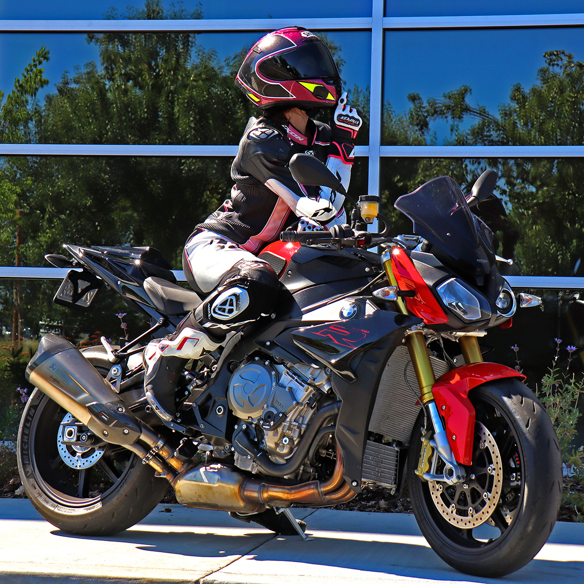 CaliMotoTV's tweet photo. Hmmmm... Where will our adventure take us next?!

#bmw #bmwmotorraduk #makelifearide #NeverStopChallenging #RideandShare #soulfuel #sportbikegirls #bikerchick #ridelikeagirl #girlswhoride #motochicksofig #throttlezone #motolady #throttle #ridingsexy #s1000r #bmws1000r https://t.co/GAJ5jvul8p