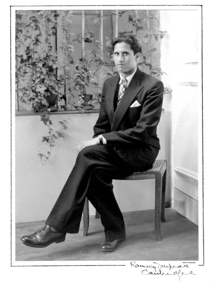 shahidarahman's tweet photo. As the UK marks the 1st #southasianheritagemonth, I talk about my parents' story from East Pakistan to #Cambridge: https://t.co/U1NWNqFUrZ

@SAHM_UK @BinitaKane @SthAsianWriters #Bangladesh https://t.co/E77l5aruqU