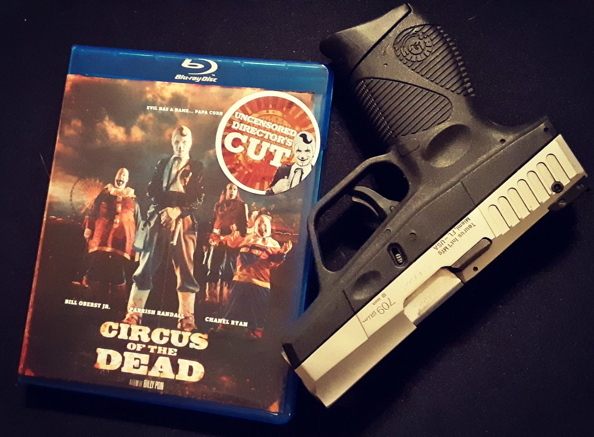 Godlike_Virus's tweet photo. "Let's play God..."
🤡 #PapaCorn loves you. Will always love each and every one of us. Treat yourself to this greatest show on Earth.
@COTDFilm @BloodyBill @DreadCentral @BillOberstJr #RustyEdwards #ParrishRandall #ChanelRyan #TiffaniBrookeFest #Horror #Clowns #Guns #FUN https://t.co/EwyFqlLMDi