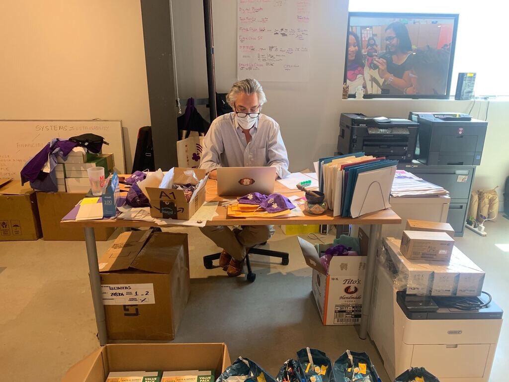 Latinitas's tweet photo. Our familia #BehindtheScenes is hard at work making sure #FutureChica is a success! We love seeing our girls and hearing our awesome speakers💜 #TheFutureIsChica! https://t.co/2rzzW51pPE