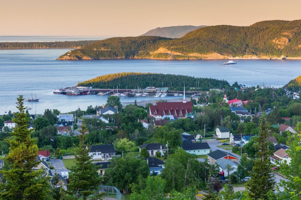 scottbrills's tweet photo. Reading: #Quebec's Ultimate #Roadtrip: Into the Wild on the Whale Route https://t.co/j9x5Hm9RUf | I'd be on my way there right now if only Canada opened its border to Americans. (Don't do that though #Canada -- it's a mess down here.) π¨π¦ #travel #drivecanada #explorecanada https://t.co/ShQ2R1mQ3J