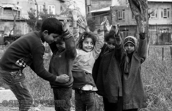 thehawak84's tweet photo. Children's of confilt zone, playing games, like doing checking of each other,,
#confilt has changed our life, it shattered Dreams of us all #kashmir https://t.co/Taa2IdoRoW