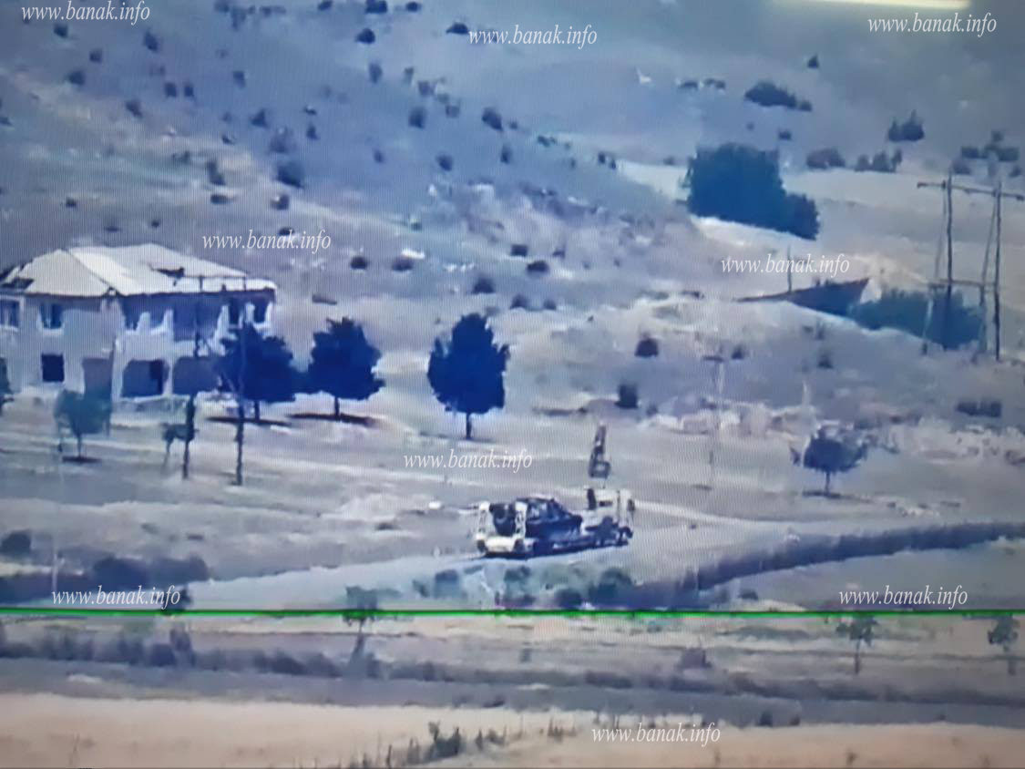 The Armenian MoD's press secretary published photos that purportedly show Azerbaijan removing damaged tanks and armored vehicles from the front lines. 76/ https://www.facebook.com/shushanstepanyan/posts/3062454093790730 https://www.banak.info/2020/07/Bacarik-lusankarner-3tank-1hrshej-meqena-1_18.html