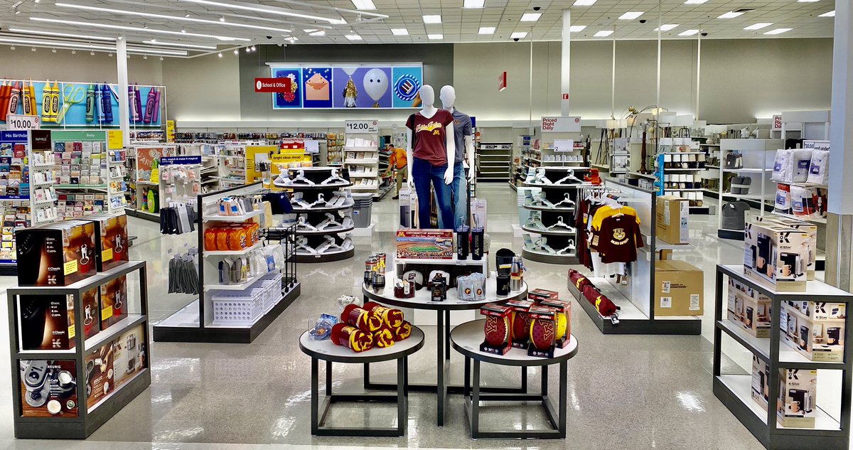 TGTKathrynR's tweet image. T664 is ready for college! @Target_PJ @JenieBrisson @JenHatlevig 🎒📗✏️