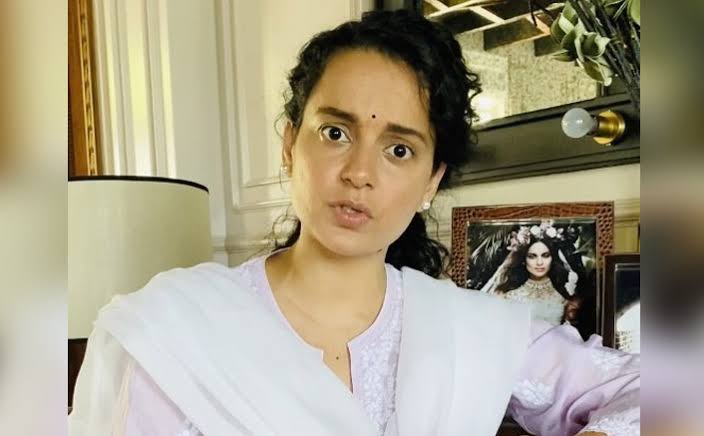 narendramodi177's tweet photo. Who Stands for India ?

Retweet For #KanganaRanaut 

Like For Swara 

#KanganaSpeaksToArnab https://t.co/1KhLTeAw7l