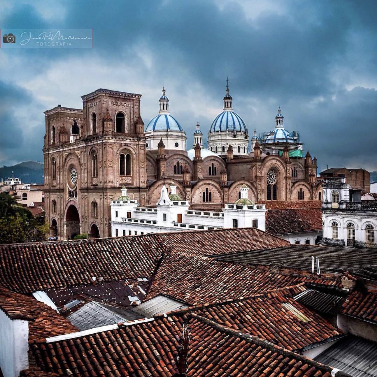 Visit_CuencaEC's tweet photo. Si caminas por #Cuenca hay un detalle que no dejarás de admirar, su arquitectura que plasma la expresión artística de cada época y la inspiración de la belleza de nuestra ciudad. #ElPrimerTuristaSoyYo 🎒📍

📸 Juan Pablo Maldonado https://t.co/qnDp5E0qcY